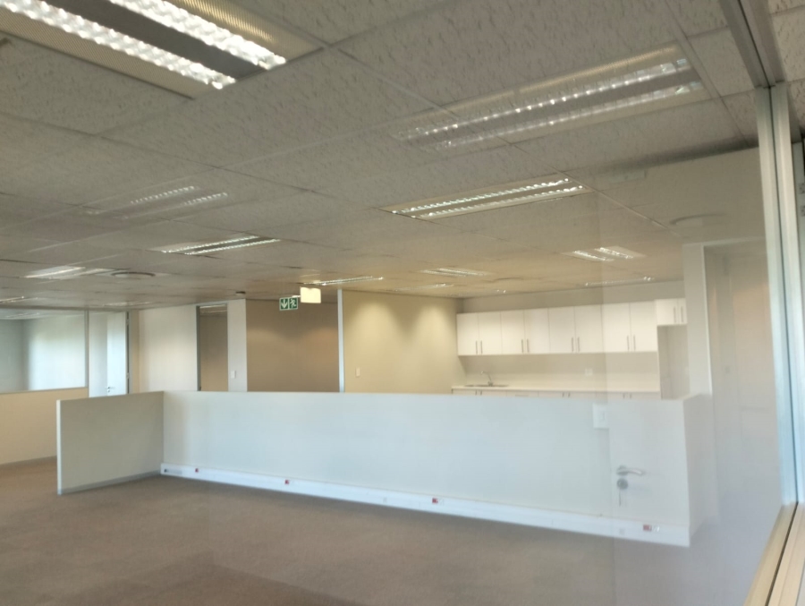 To Let commercial Property for Rent in Rosenpark Western Cape